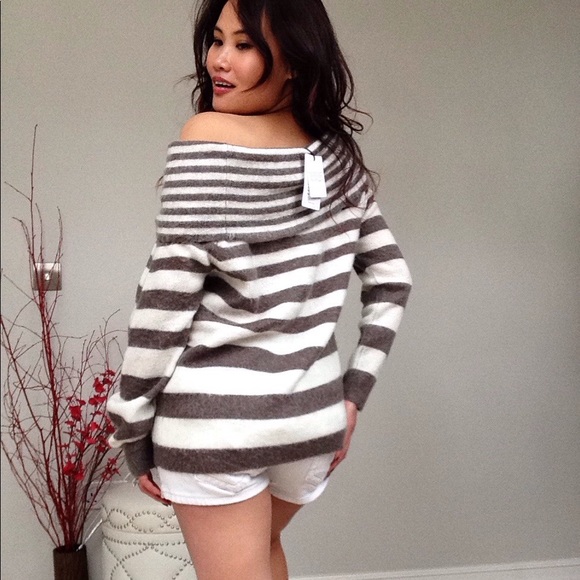 ✨Reiss "Belle" Mohair Light Grey Stripe Sweater✨ - Picture 3 of 8